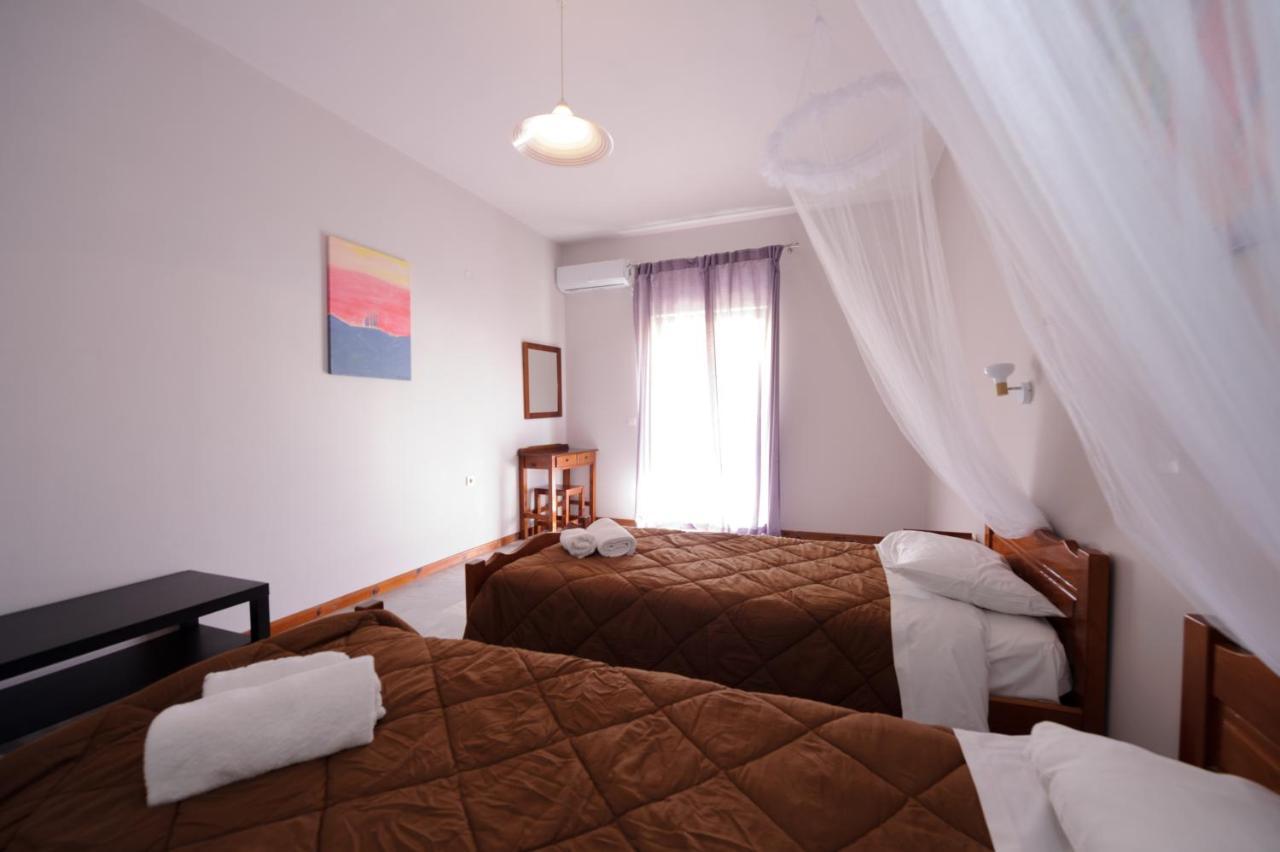 Elias & Vasili House Hotel Agios Georgios Pagon Bagian luar foto