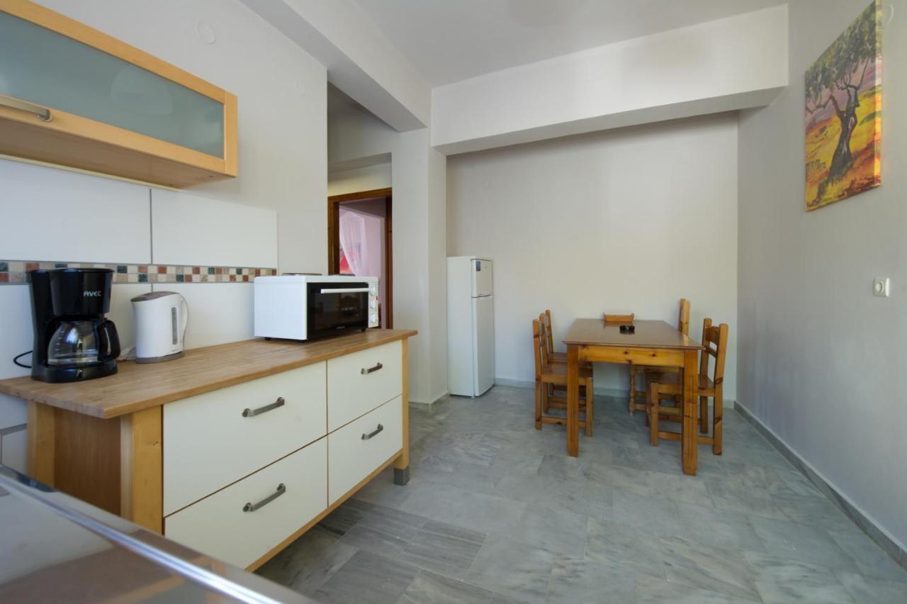 Elias & Vasili House Hotel Agios Georgios Pagon Bagian luar foto