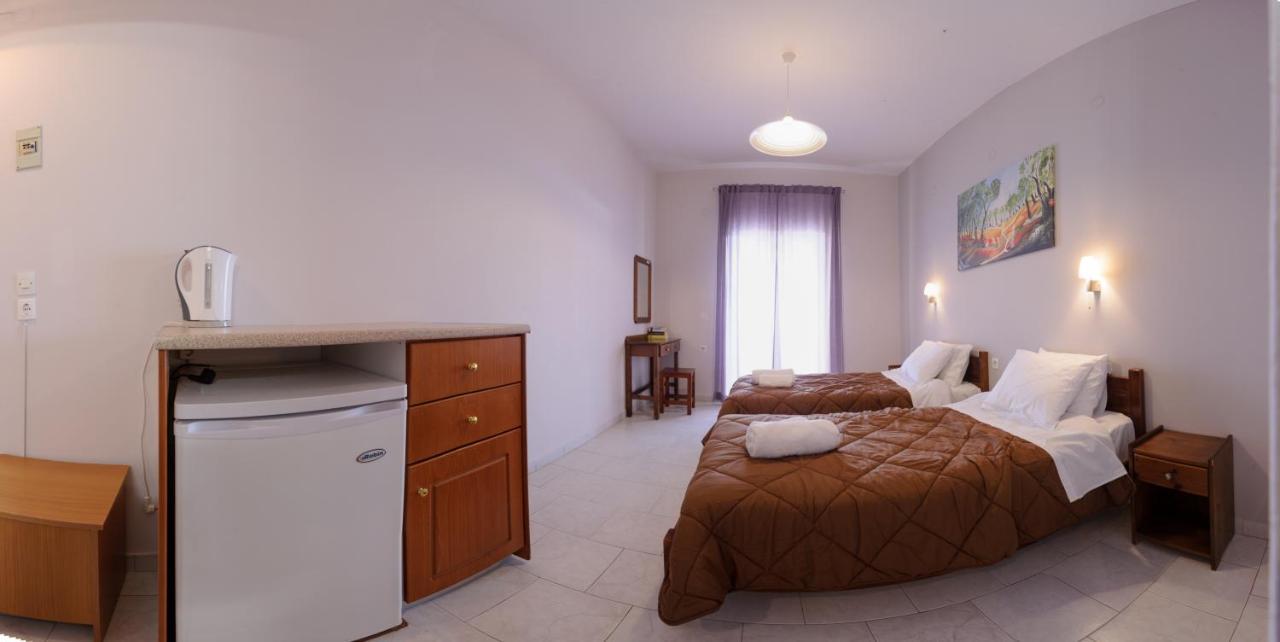 Elias & Vasili House Hotel Agios Georgios Pagon Bagian luar foto