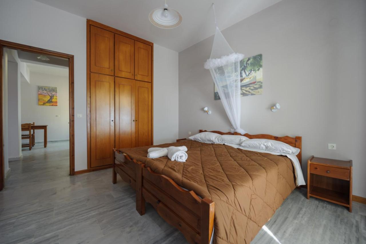 Elias & Vasili House Hotel Agios Georgios Pagon Bagian luar foto