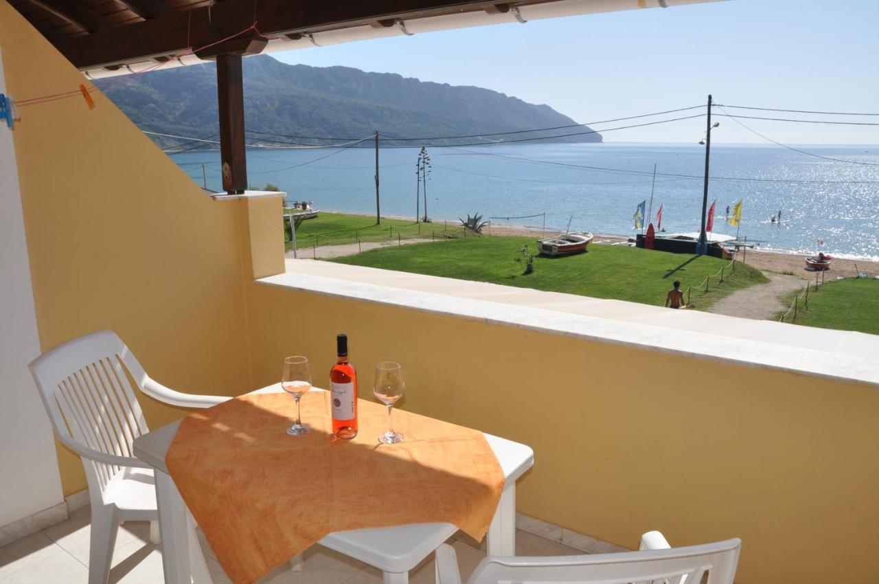 Elias & Vasili House Hotel Agios Georgios Pagon Bagian luar foto