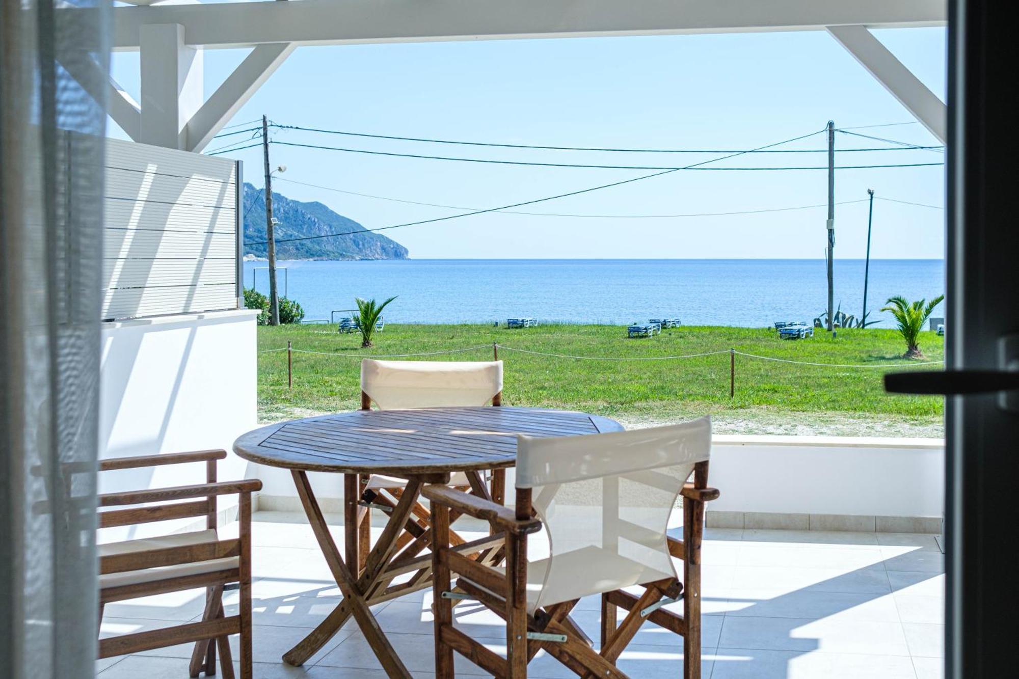 Elias & Vasili House Hotel Agios Georgios Pagon Bagian luar foto