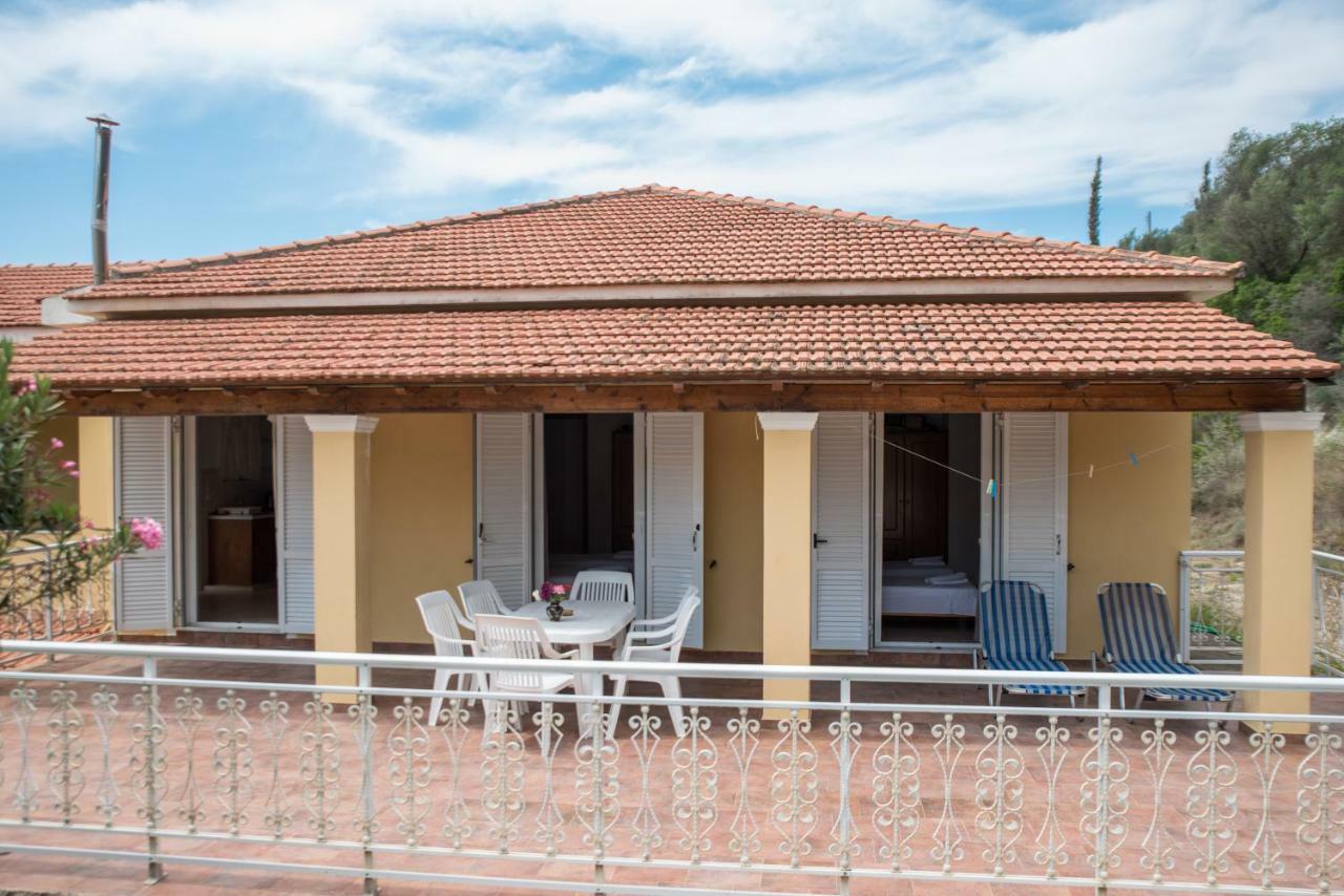 Elias & Vasili House Hotel Agios Georgios Pagon Bagian luar foto